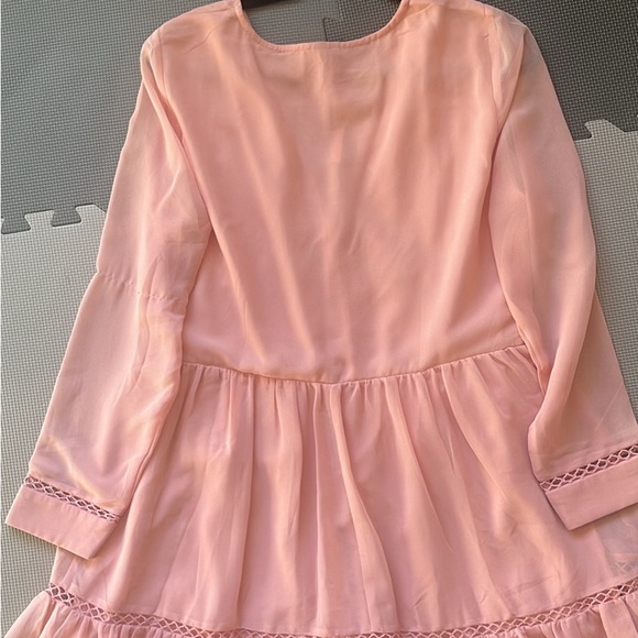 Dress with lace and embroidery - Picture 3 of 3